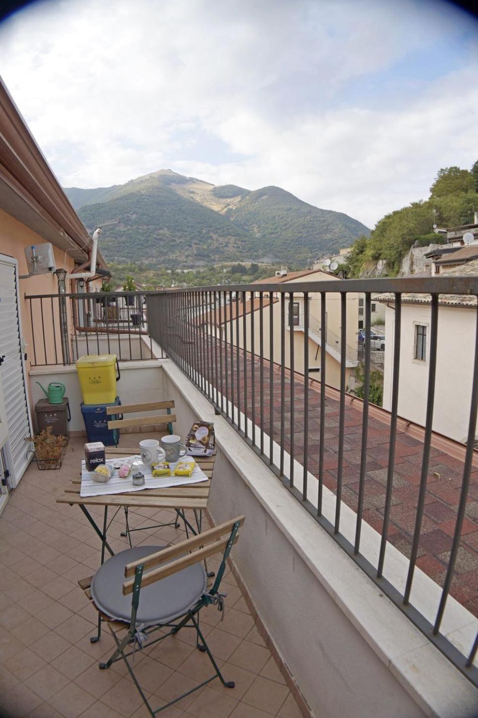 Casa Vacanze Donna Lucia Castel Di Sangro Exterior photo