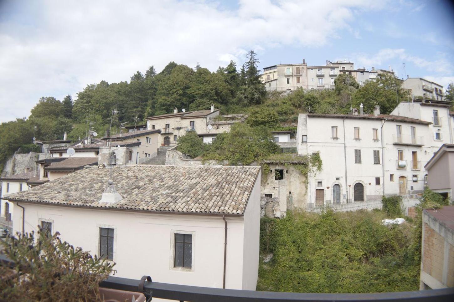 Casa Vacanze Donna Lucia Castel Di Sangro Exterior photo